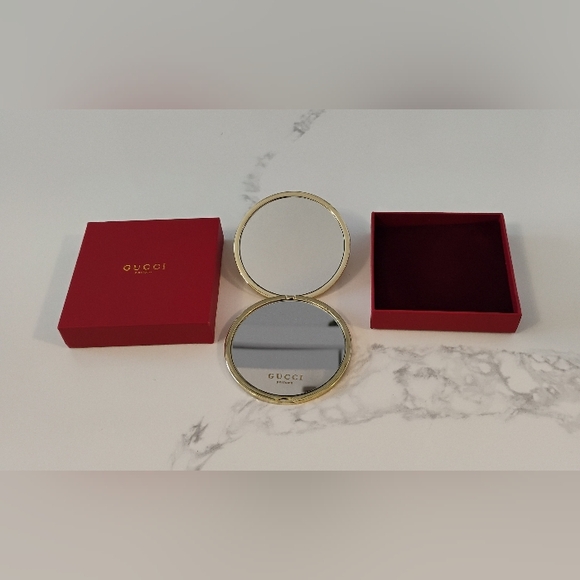 Gucci GG Dual Mirror - NEW Gold Compact - Picture 7 of 7